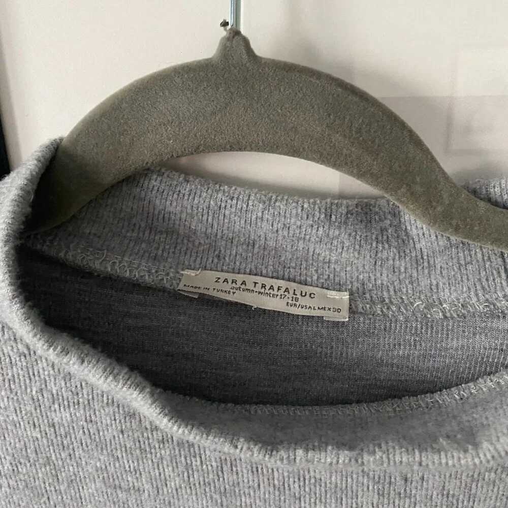 Zara | EUC Trafaluc Gray Mock Neck Short Sleeve Knit Sweater Top Size Large - Picture 7 of 8